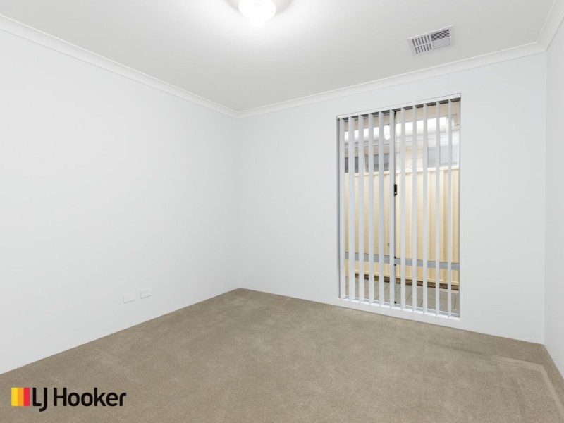 33 Lewisham Vista, Success WA 6164