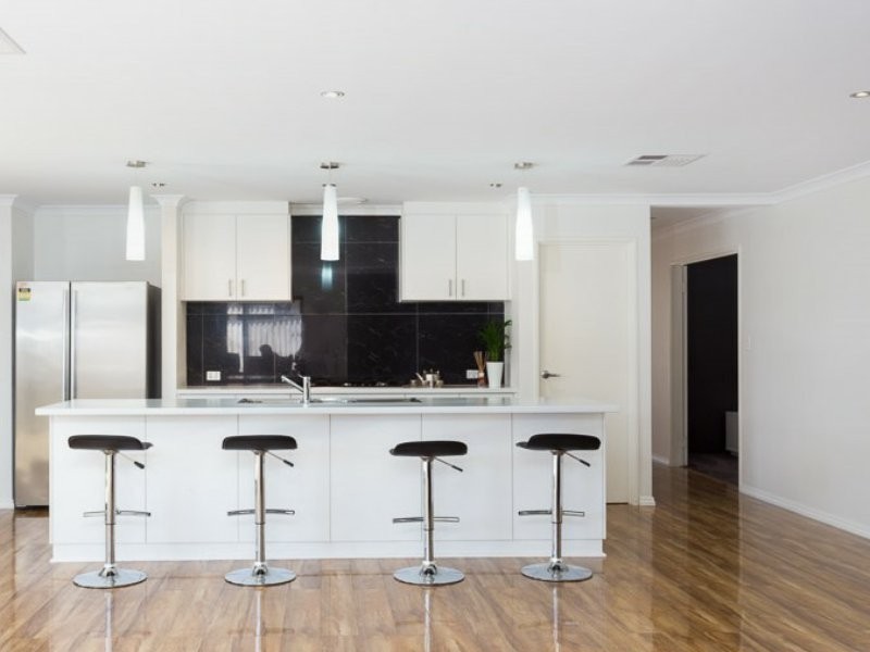 4 Belmore Bend, Aubin Grove WA 6164