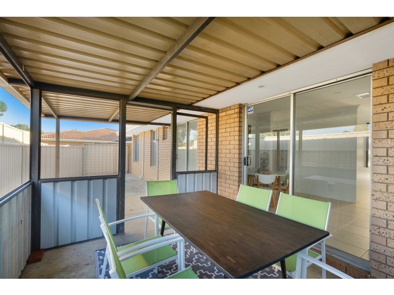 10 Grafham Road, Brookdale WA 6112