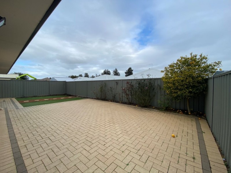 15 London Link, Aubin Grove WA 6164