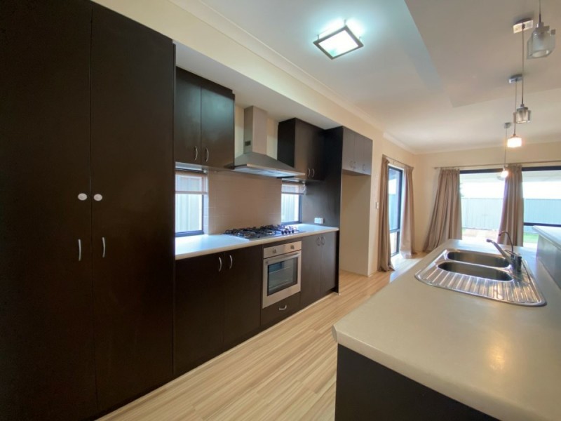 15 London Link, Aubin Grove WA 6164