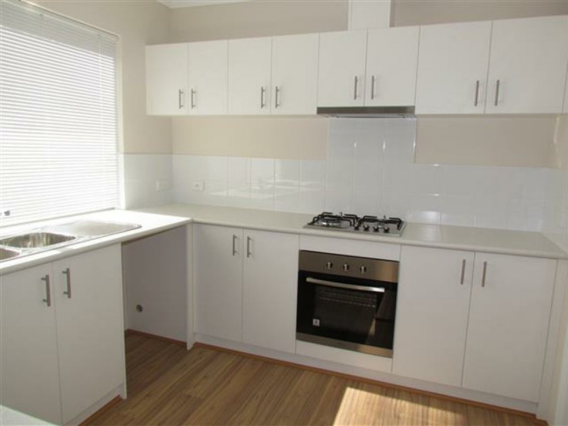 2/7 Gild Street, Cloverdale WA 6105