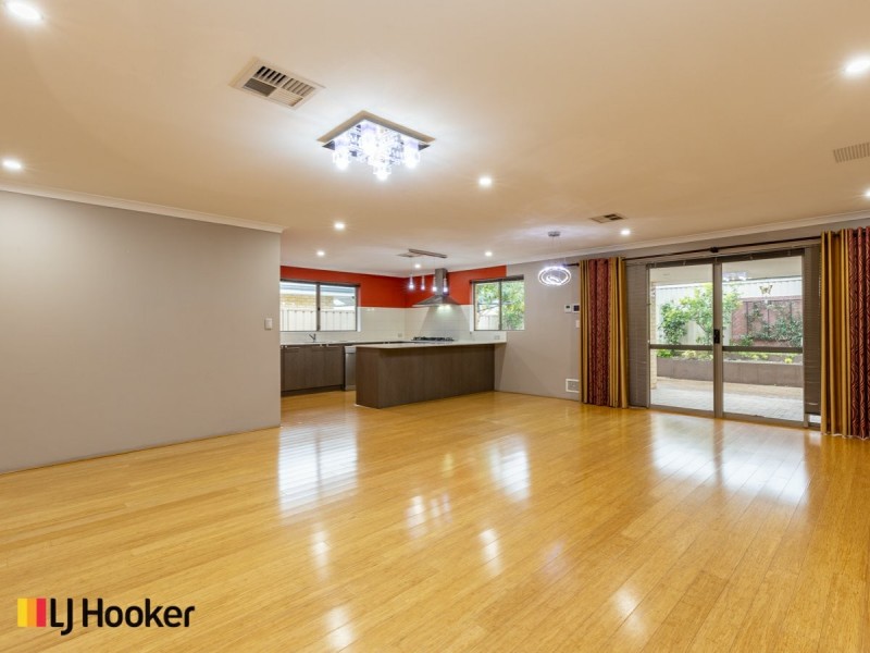 11 Chervil Bend, Wattle Grove WA 6107