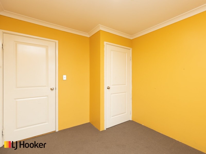 11 Chervil Bend, Wattle Grove WA 6107