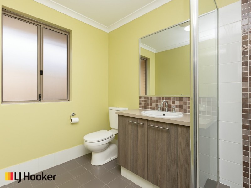 11 Chervil Bend, Wattle Grove WA 6107