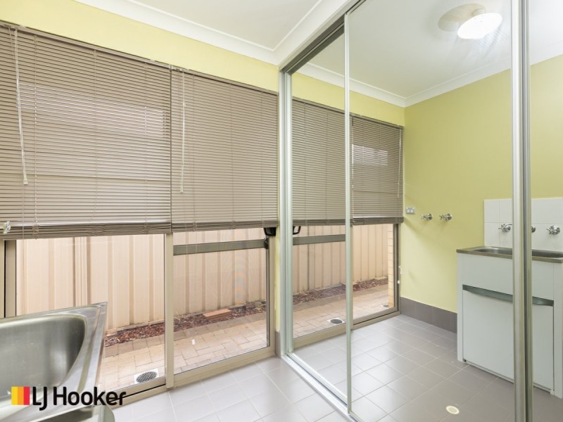 11 Chervil Bend, Wattle Grove WA 6107