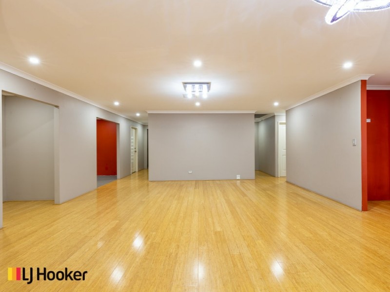 11 Chervil Bend, Wattle Grove WA 6107