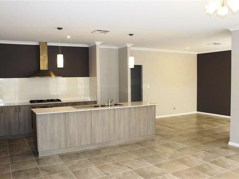 3 Quartz Avenue, Wellard WA 6170