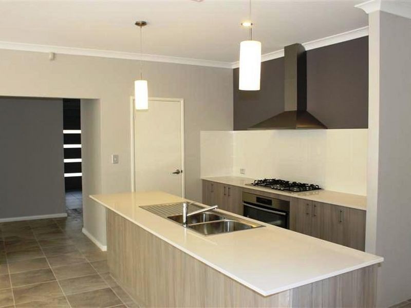 3 Quartz Avenue, Wellard WA 6170