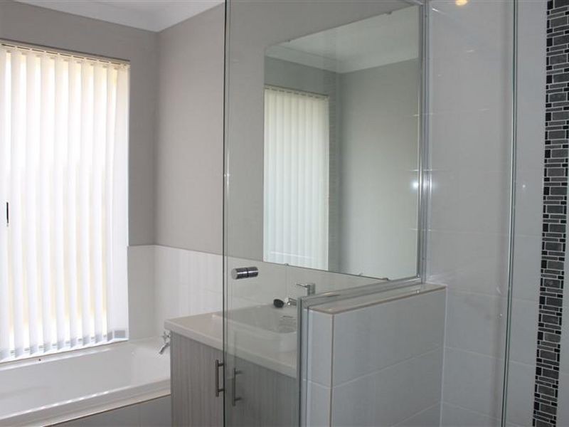 3 Quartz Avenue, Wellard WA 6170