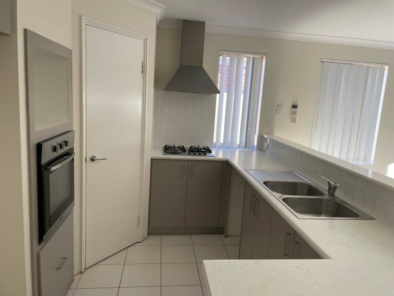 13/54 Sixth Road, Armadale WA 6112