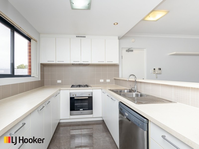 43/2 Stockton Bend, Cockburn Central WA 6164