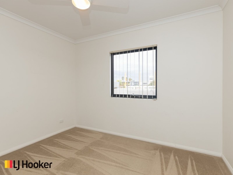 43/2 Stockton Bend, Cockburn Central WA 6164