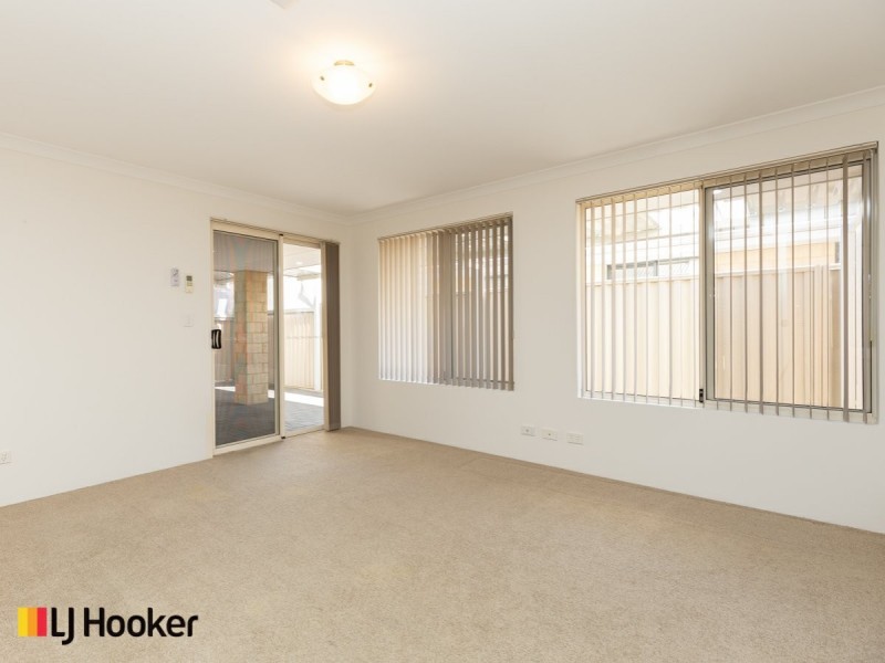 2/14 Scarpview Place, East Cannington WA 6107