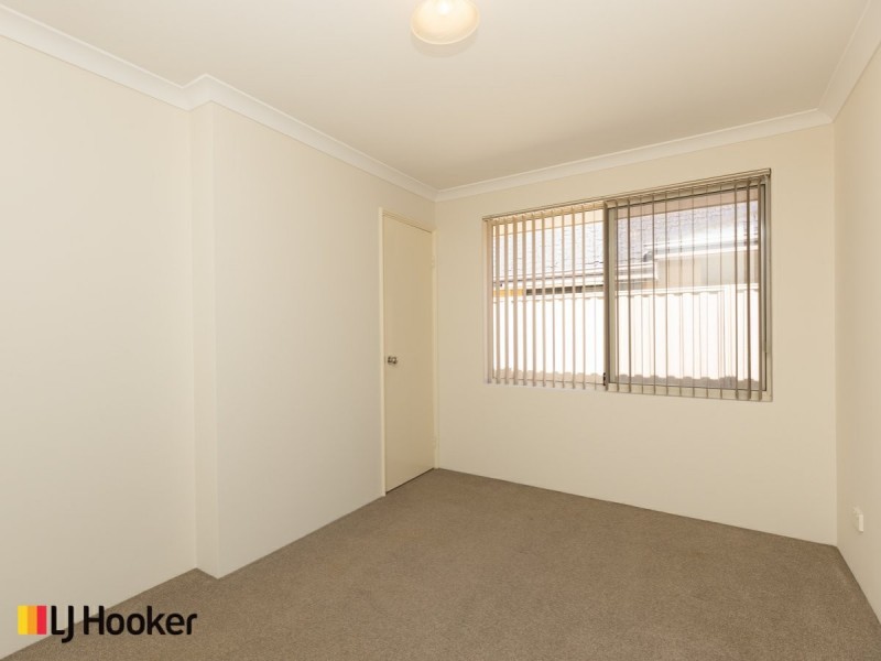 2/14 Scarpview Place, East Cannington WA 6107