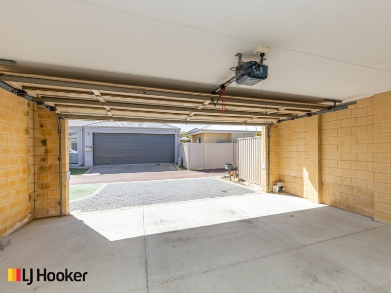 2/14 Scarpview Place, East Cannington WA 6107