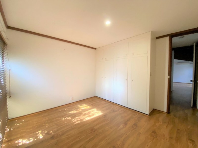 1/8 Cale Street, Como WA 6152