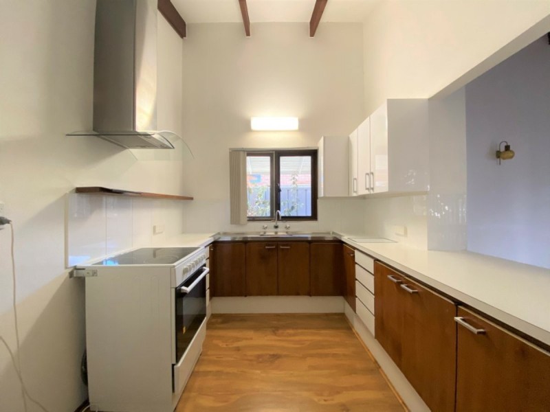 1/8 Cale Street, Como WA 6152