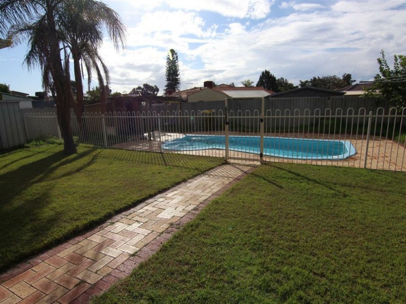 14 Drysdale Street, Shelley WA 6148