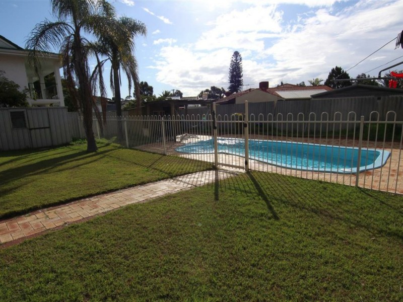 14 Drysdale Street, Shelley WA 6148