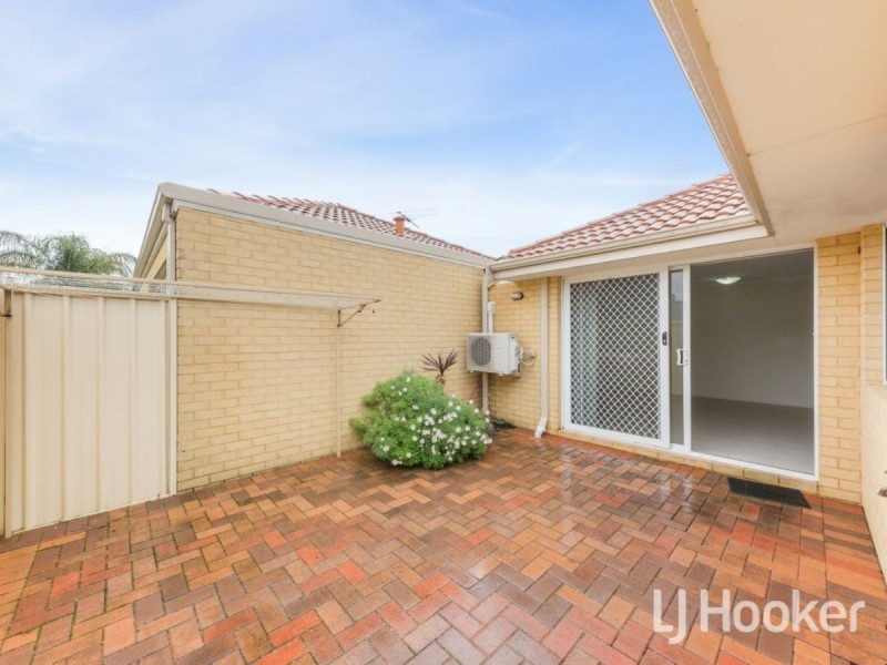 10/42 Merrifield Avenue, Kelmscott WA 6111