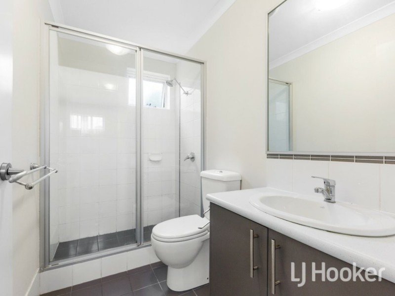 10/42 Merrifield Avenue, Kelmscott WA 6111