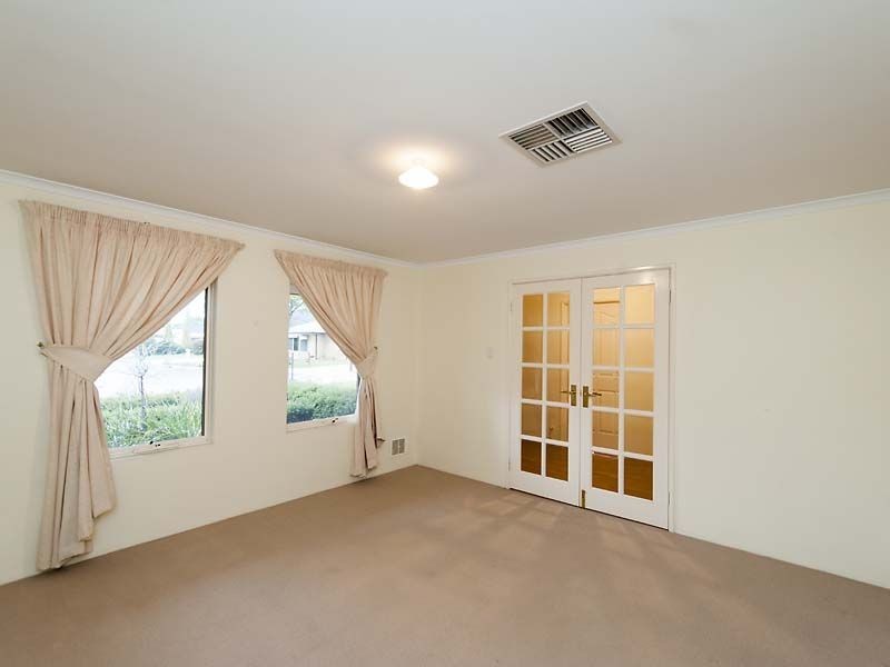 24 Burford Place, Canning Vale WA 6155