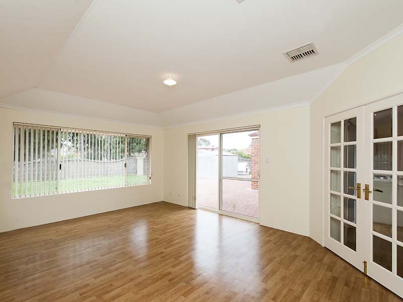 24 Burford Place, Canning Vale WA 6155