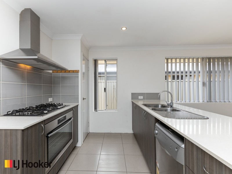 22 Litchfield Circle, Wandi WA 6167