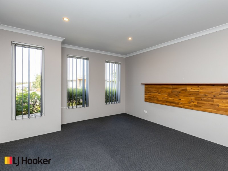 22 Litchfield Circle, Wandi WA 6167