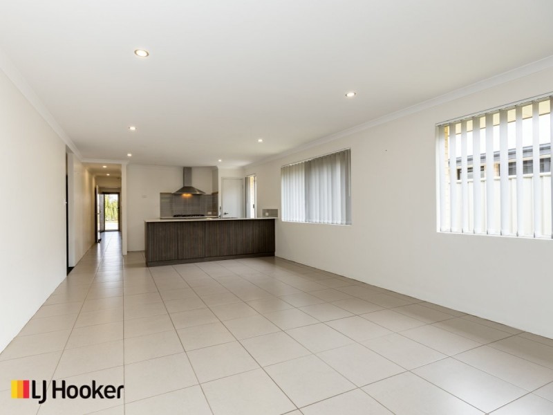 22 Litchfield Circle, Wandi WA 6167