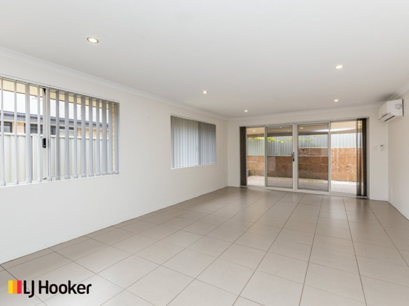 22 Litchfield Circle, Wandi WA 6167