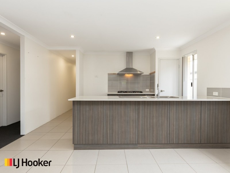 22 Litchfield Circle, Wandi WA 6167