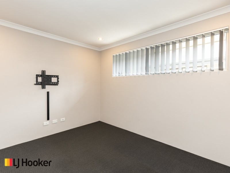 22 Litchfield Circle, Wandi WA 6167