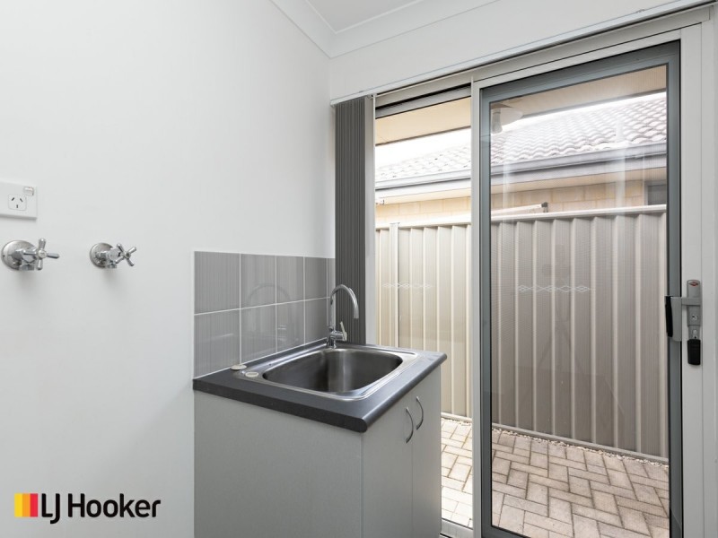 22 Litchfield Circle, Wandi WA 6167