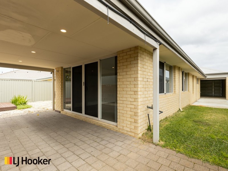 22 Litchfield Circle, Wandi WA 6167