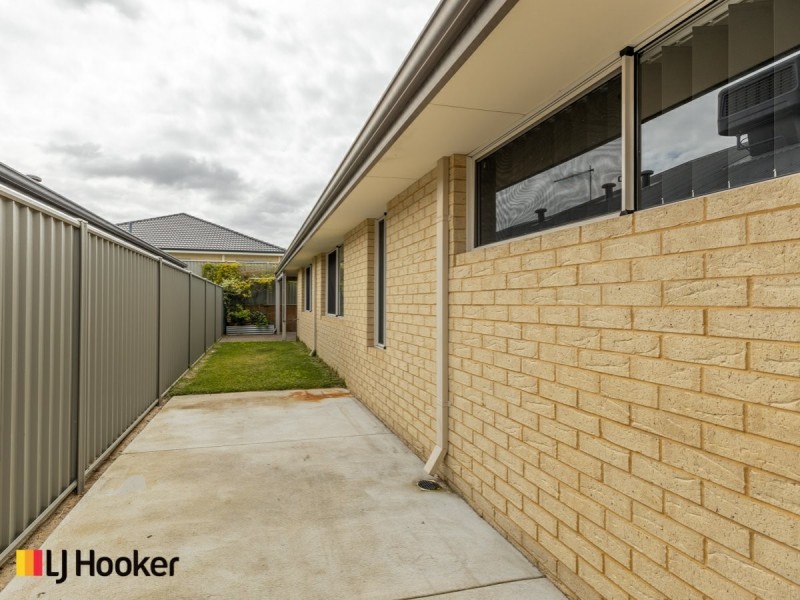 22 Litchfield Circle, Wandi WA 6167