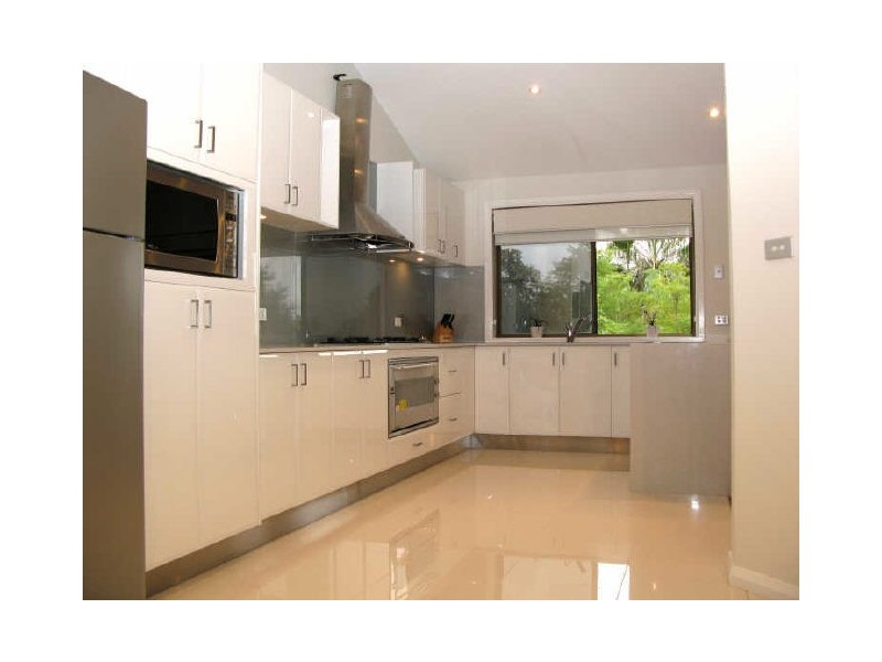 2 Downes Close, Illawong NSW 2234