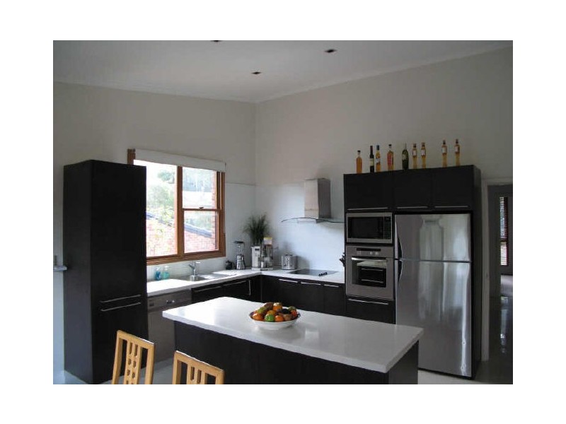 18 Portland Close, Illawong NSW 2234