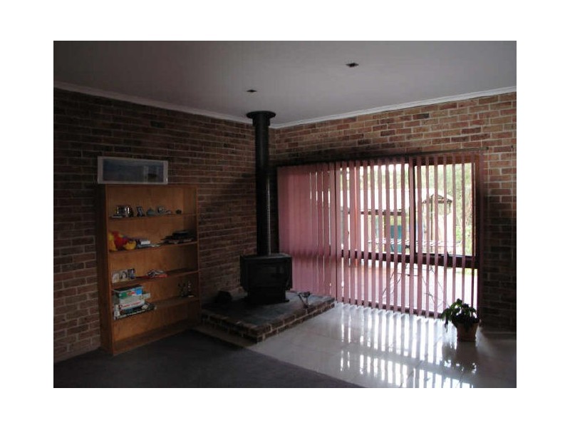18 Portland Close, Illawong NSW 2234