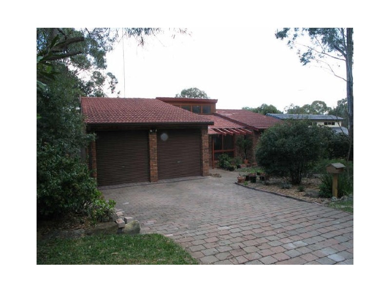 18 Portland Close, Illawong NSW 2234