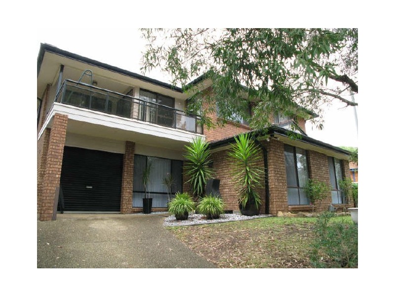 21 Hobart Place, Illawong NSW 2234