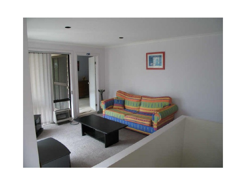 21 Hobart Place, Illawong NSW 2234