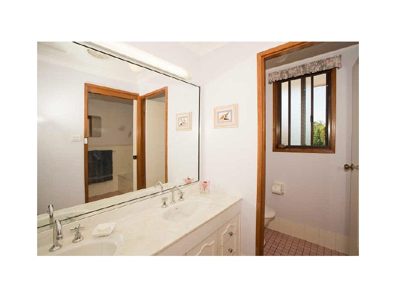 1 Northbrook Place, Illawong NSW 2234