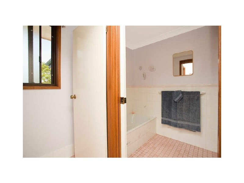 1 Northbrook Place, Illawong NSW 2234