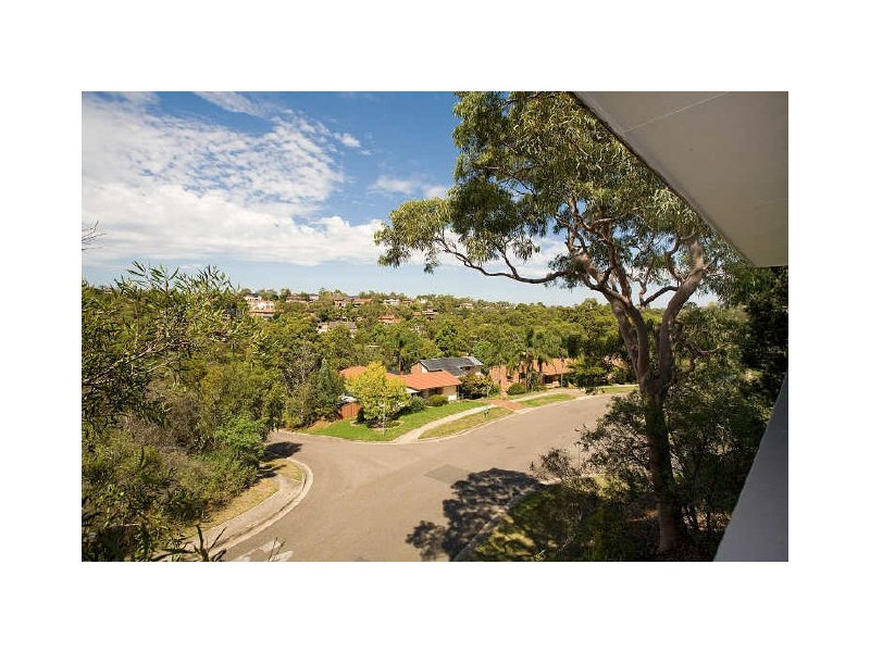 1 Northbrook Place, Illawong NSW 2234