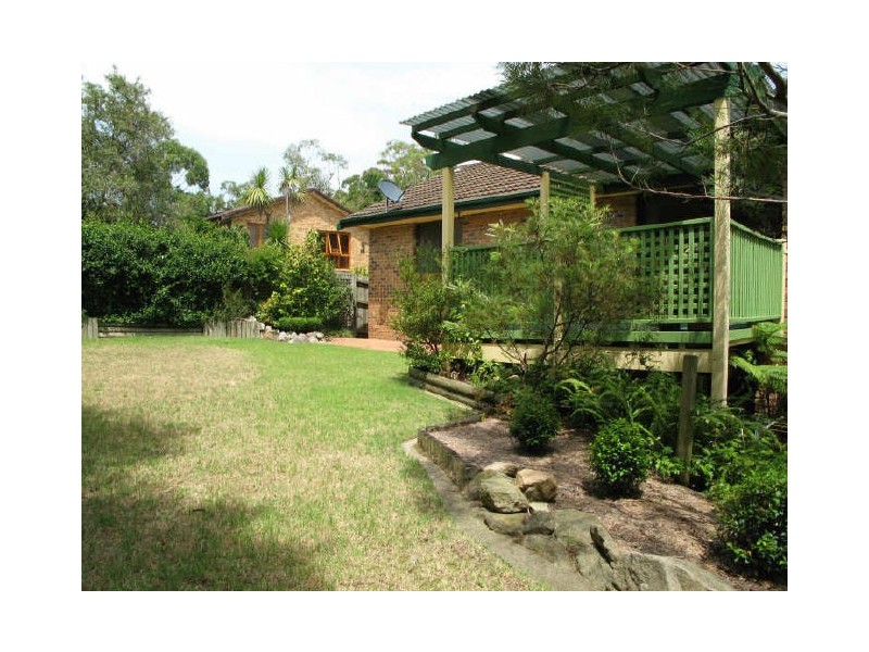 10 Moonpoint Road, Illawong NSW 2234