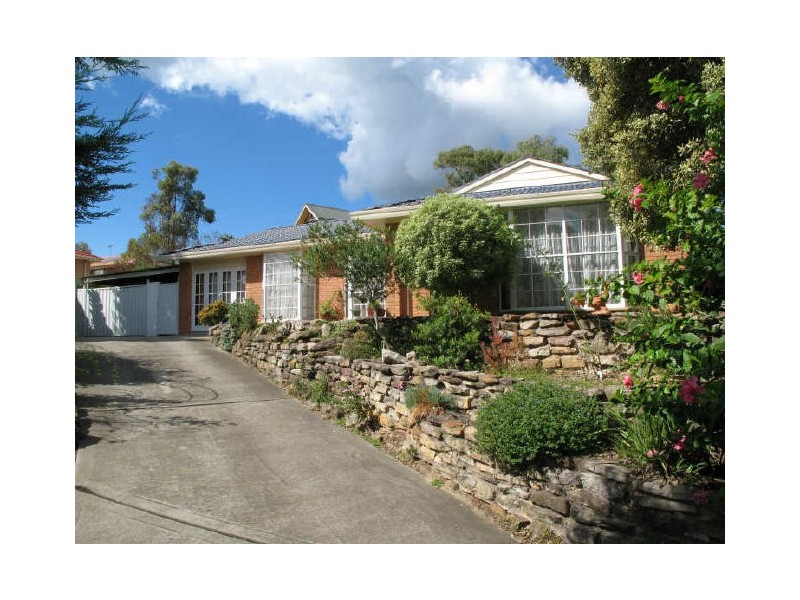 27 Windle Place, Menai NSW 2234