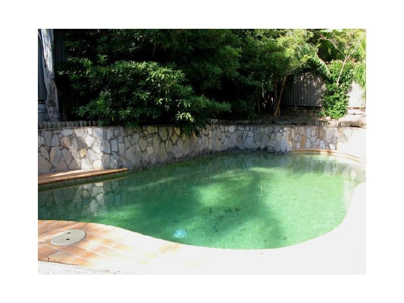 2 Moonpoint Road, Illawong NSW 2234