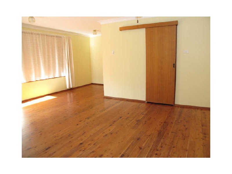 2 Moonpoint Road, Illawong NSW 2234